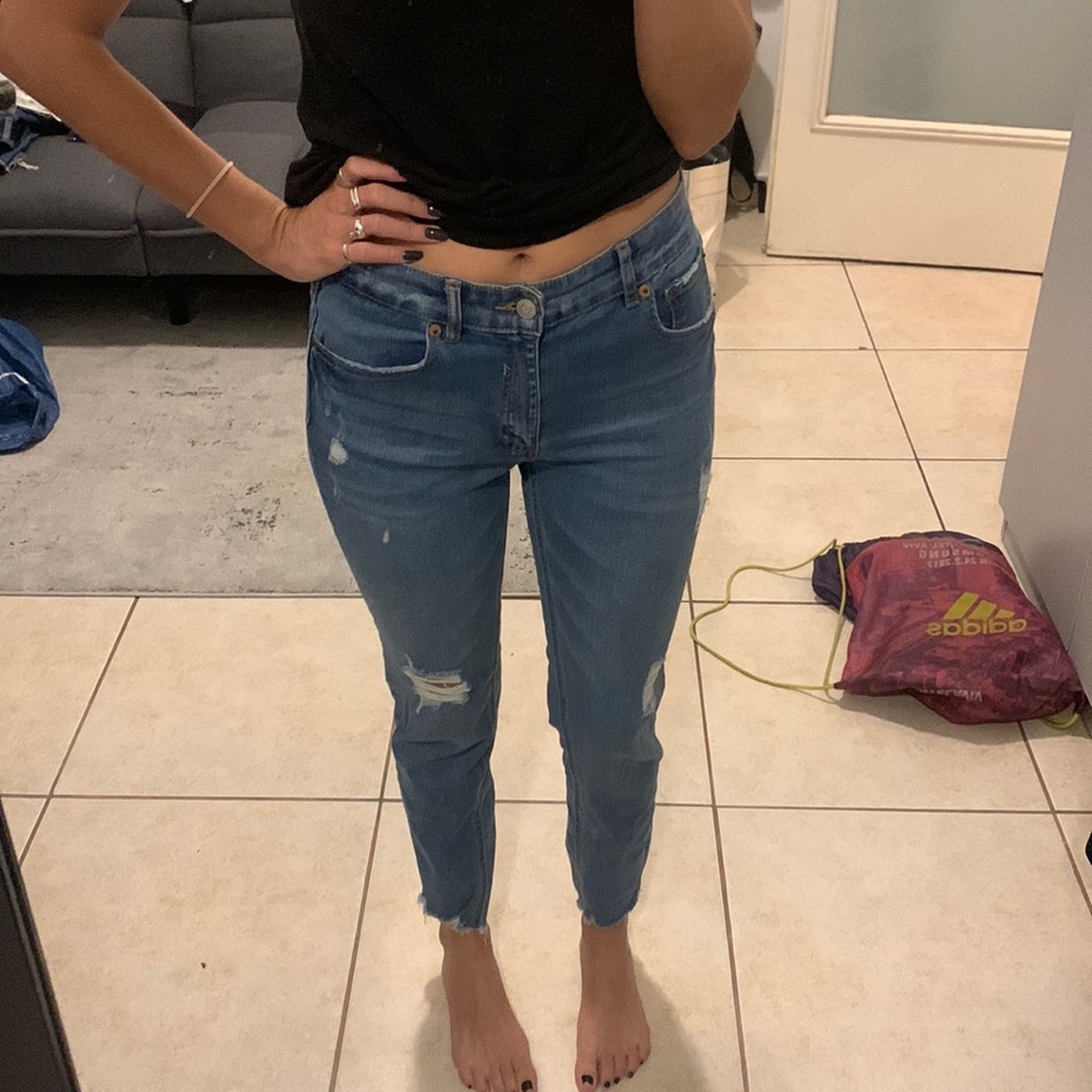 Pull & Bear blue denim jeans. Size 6. Skinny mid waist.